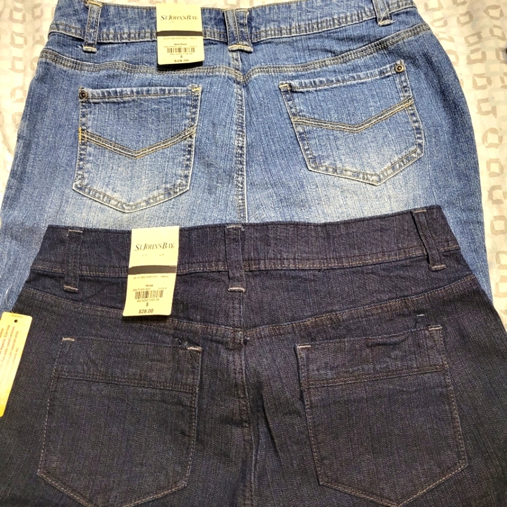 NEW Ladies's Size 8 Jean Shorts - St. John's Bay - Denim Bermuda - Lot of 2 - Picture 3 of 3
